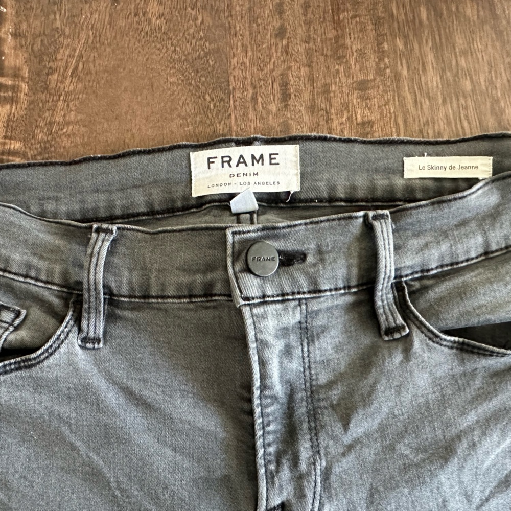 FRAME Skinny Jean